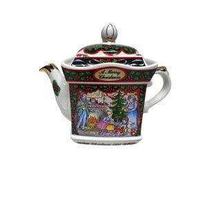 Vintage Sadler Collectible Christmas Teapot-Savoy "Christmas Mornings" 1992